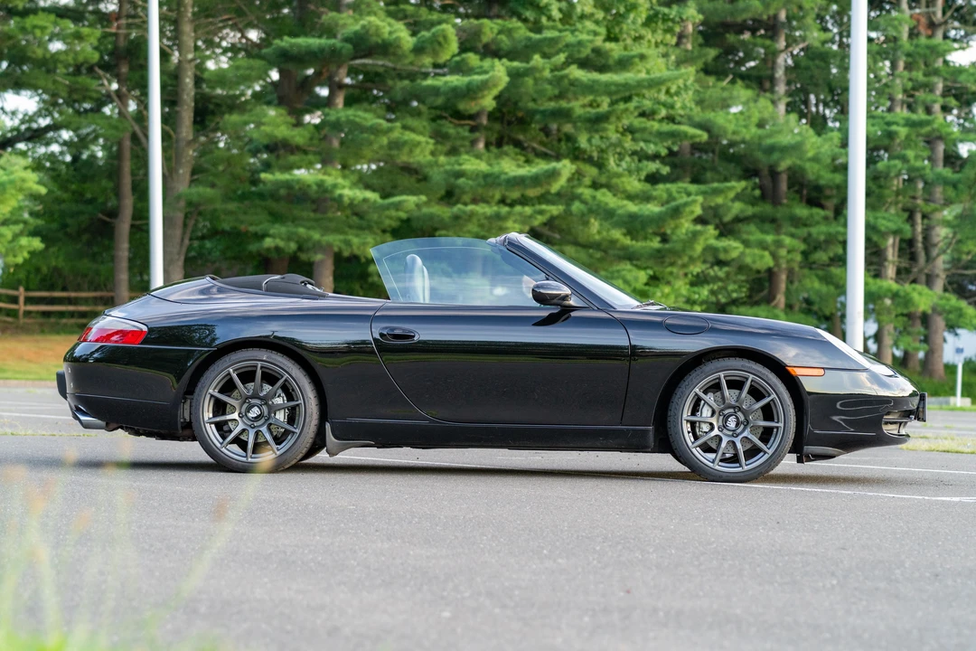 2000 Porsche 996 Carrera 4 - Image 17 of 31