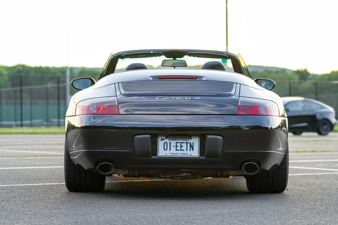 2000 Porsche 996 Carrera 4 - Image 5 of 31