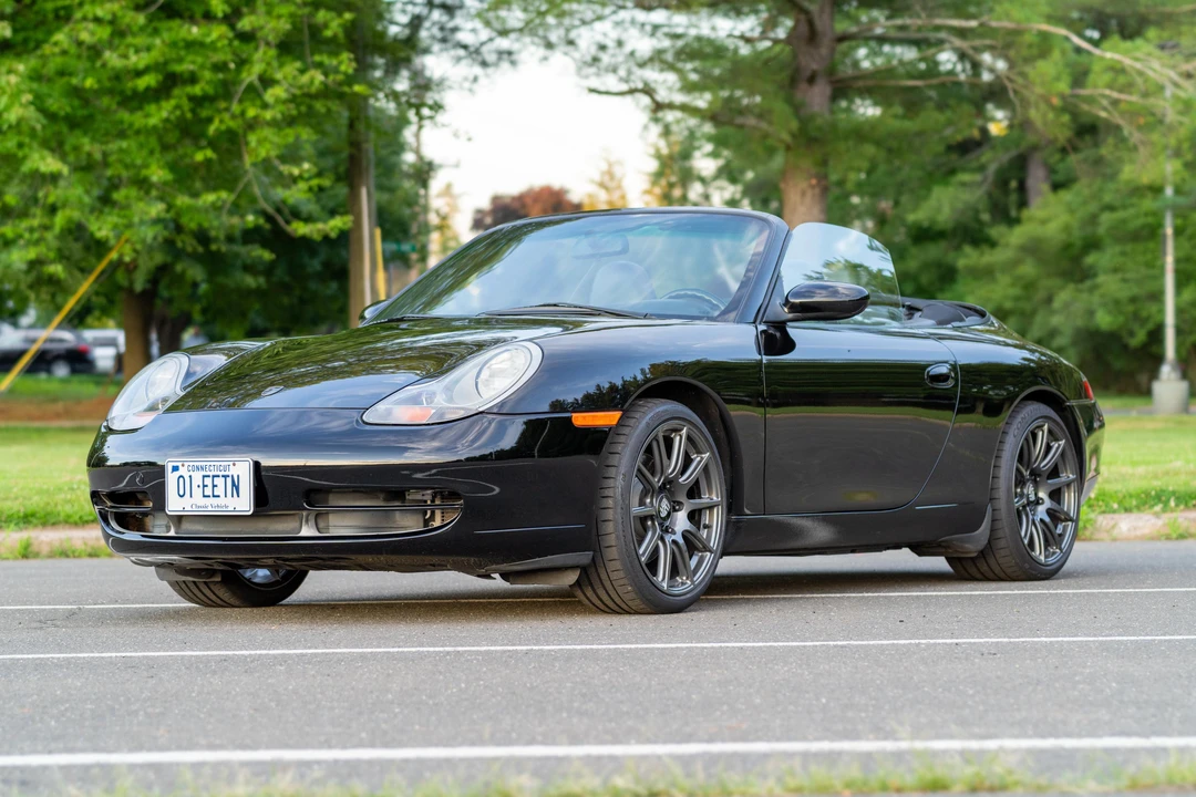 2000 Porsche 996 Carrera 4 - Image 10 of 31