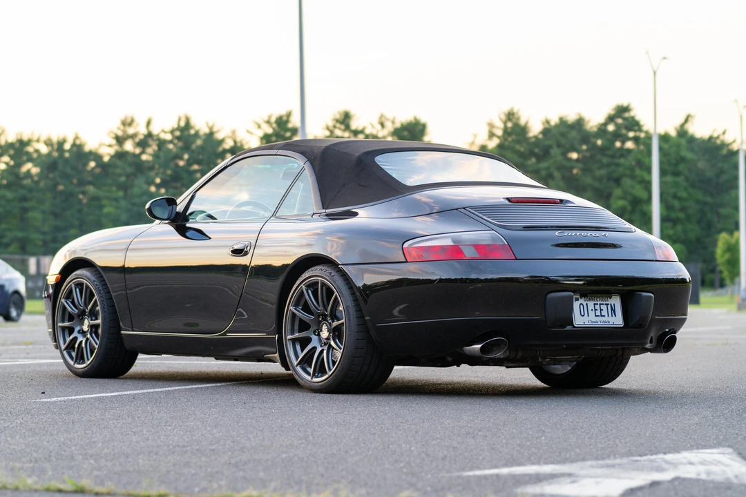 2000 Porsche 996 Carrera 4 - Image 14 of 31