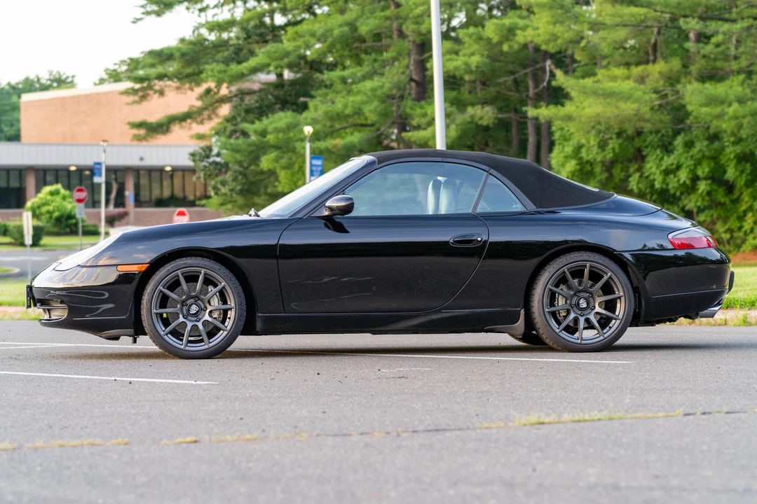 2000 Porsche 996 Carrera 4 - Image 3 of 31