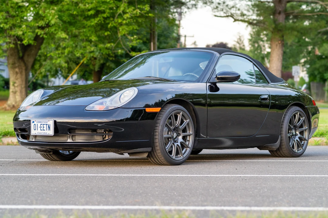 2000 Porsche 996 Carrera 4 - Image 11 of 31