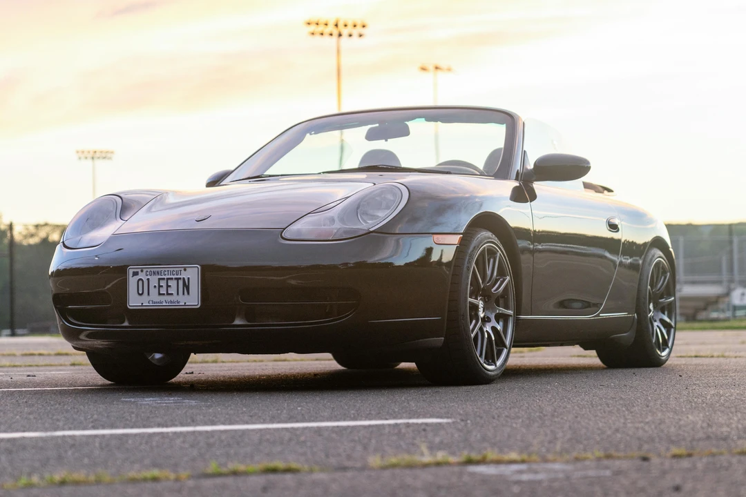 2000 Porsche 996 Carrera 4 - Image 9 of 31