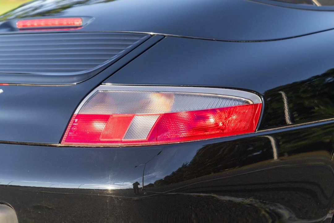 2000 Porsche 996 Carrera 4 - Image 25 of 31