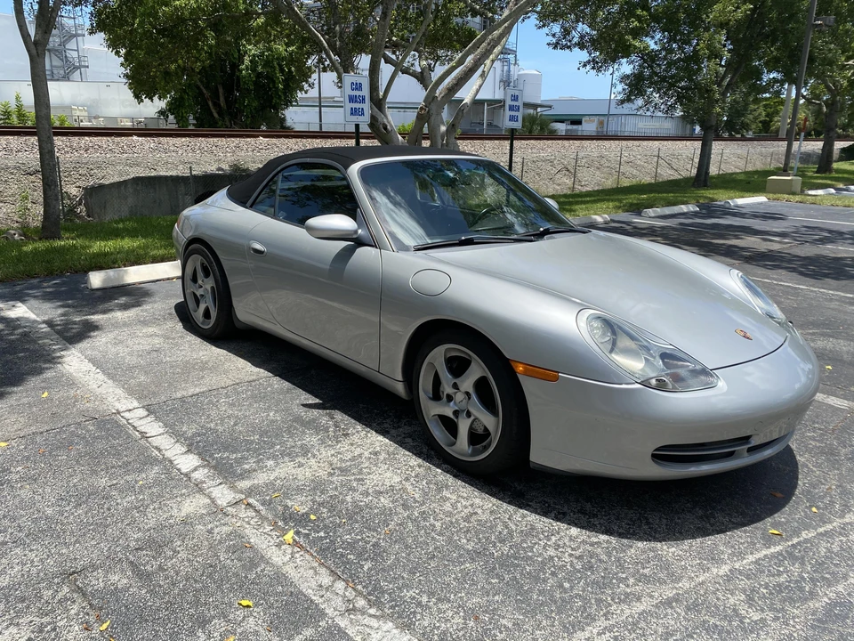2000 Porsche 996 Carrera - Image 30 of 31