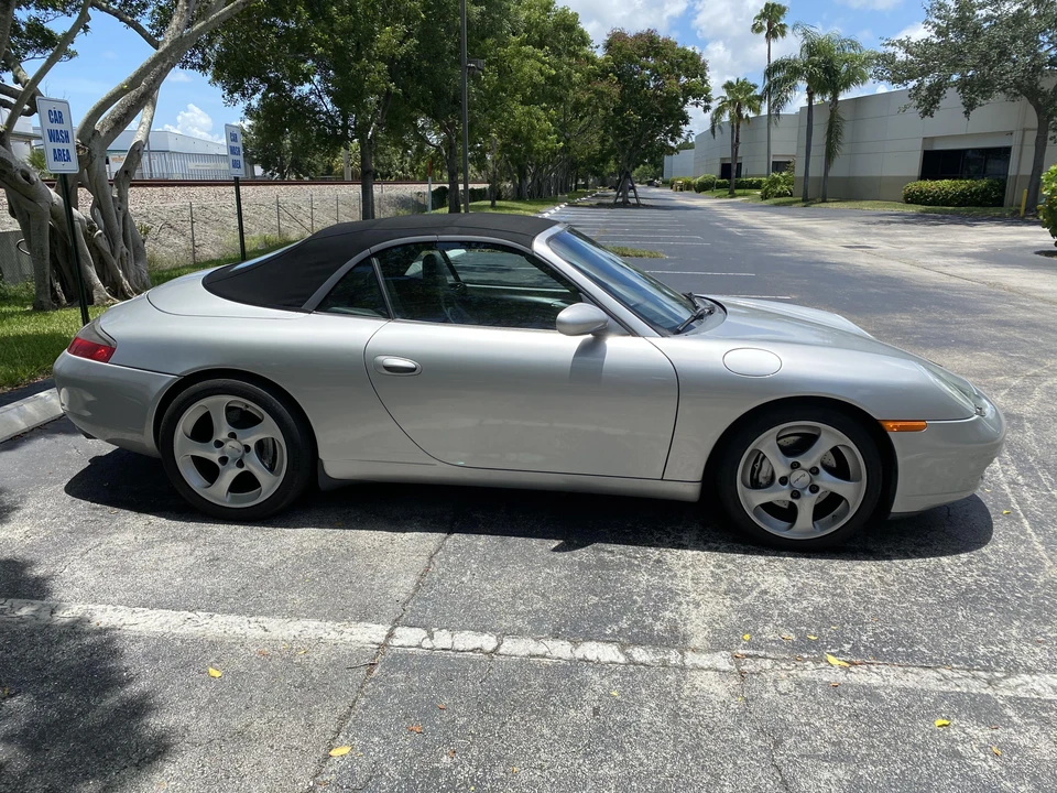 2000 Porsche 996 Carrera - Image 26 of 31