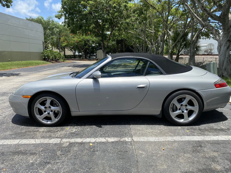 2000 Porsche 996 Carrera - Image 2 of 31