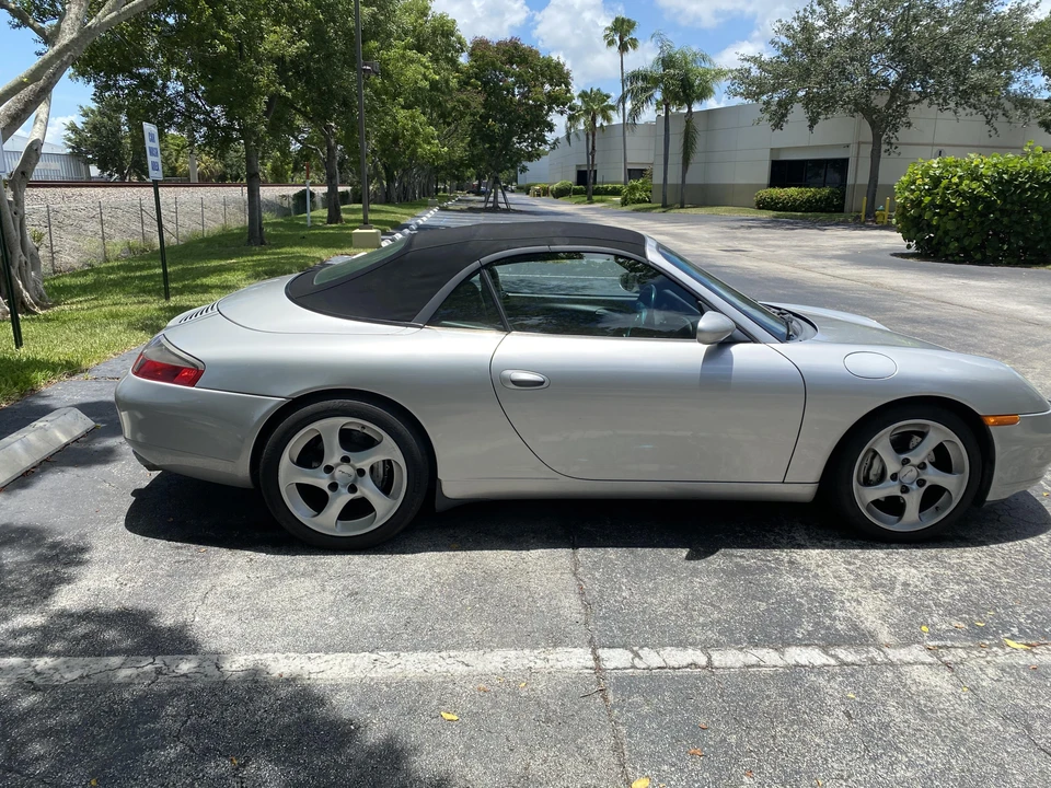 2000 Porsche 996 Carrera - Image 25 of 31