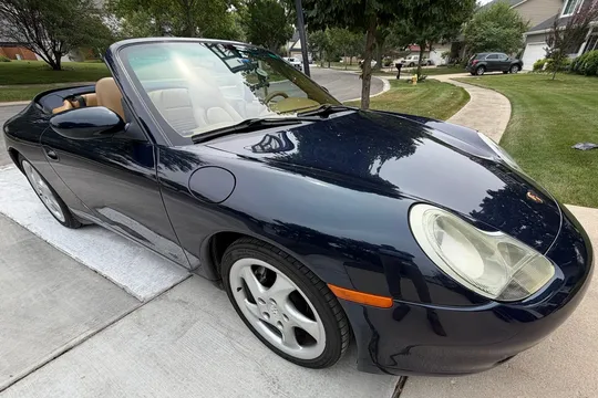 2000 Porsche 911 Carrera 4 Cabriolet