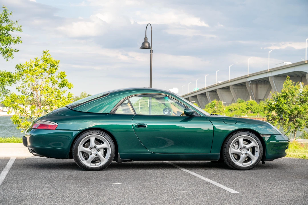 2000 Porsche 996 Carrera 4 - Image 23 of 31