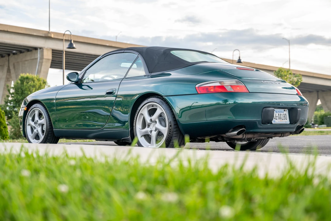 2000 Porsche 996 Carrera 4 - Image 14 of 31