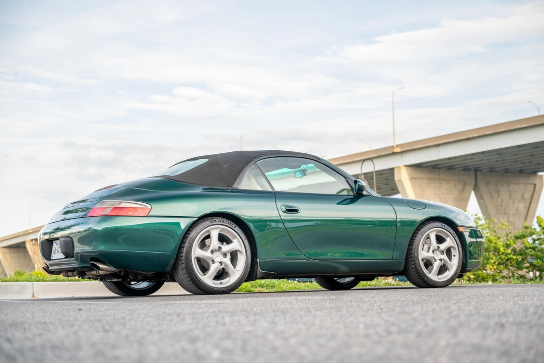 2000 Porsche 996 Carrera 4 - Image 17 of 31