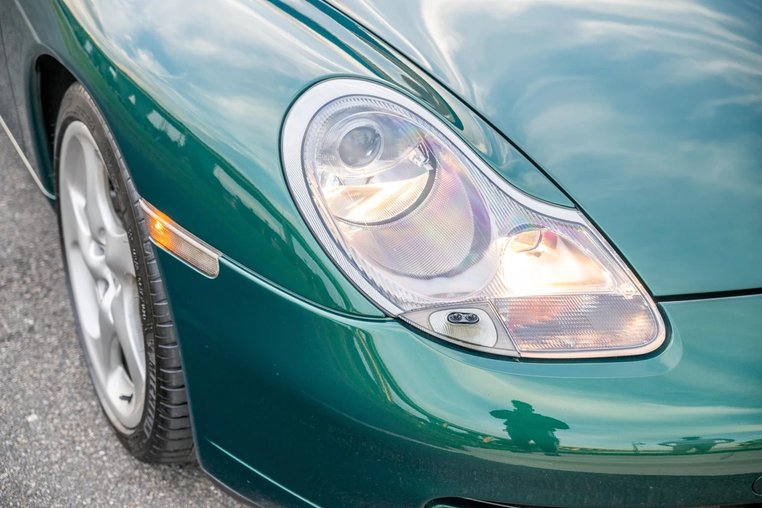 2000 Porsche 996 Carrera 4 - Image 25 of 31