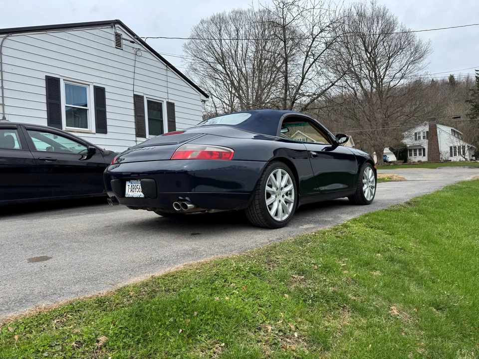 2000 Porsche 996 Carrera 4 - Image 19 of 31