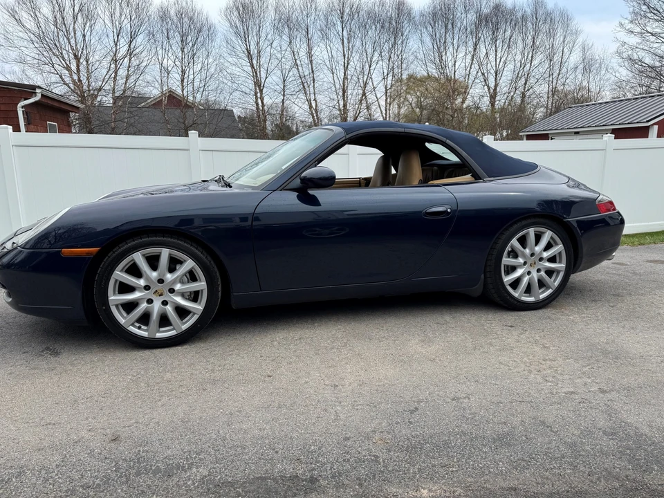 2000 Porsche 996 Carrera 4 - Image 8 of 31