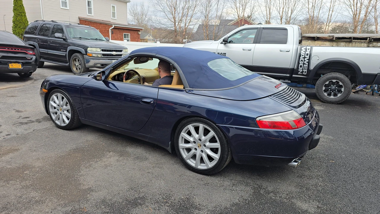 2000 Porsche 996 Carrera 4 - Image 13 of 31