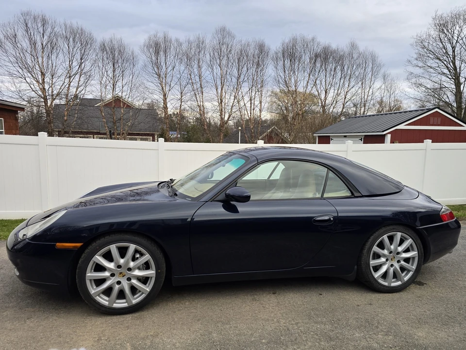 2000 Porsche 996 Carrera 4 - Image 9 of 31