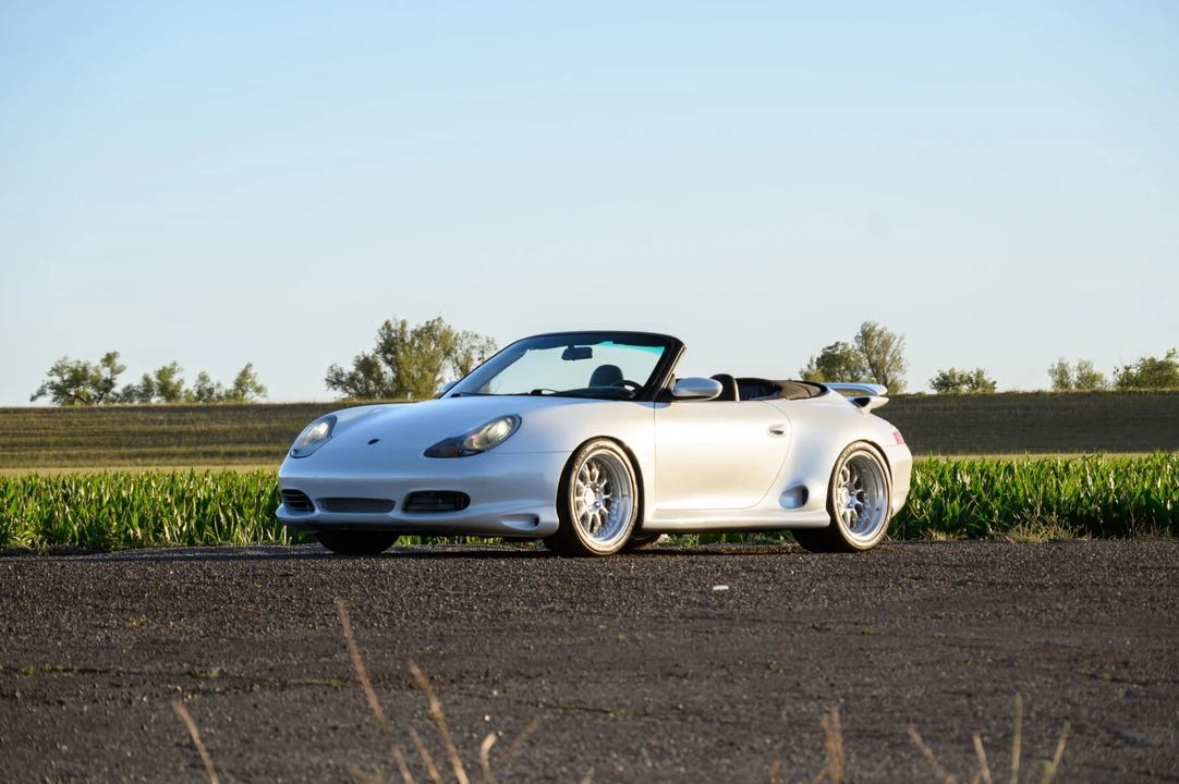 2000 Porsche 996 Carrera 4 - Image 4 of 31