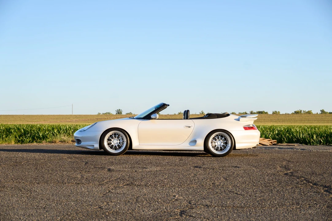 2000 Porsche 996 Carrera 4 - Image 13 of 31