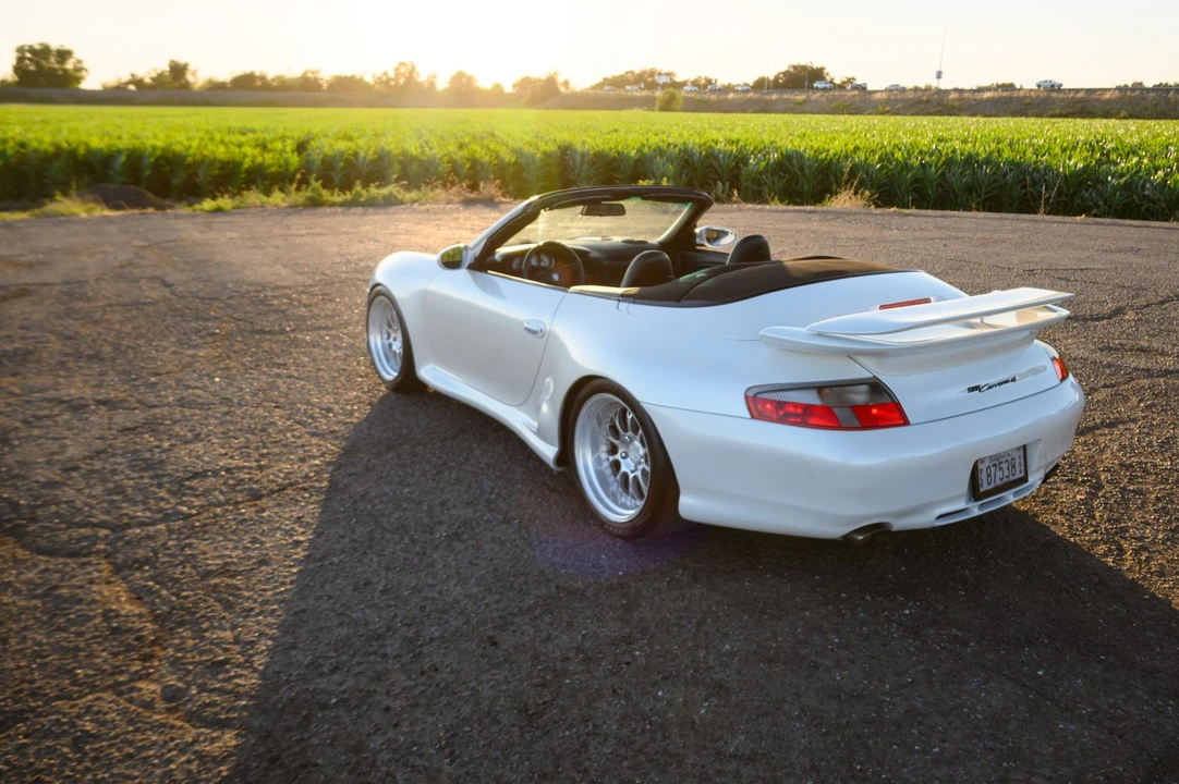 2000 Porsche 996 Carrera 4 - Image 23 of 31