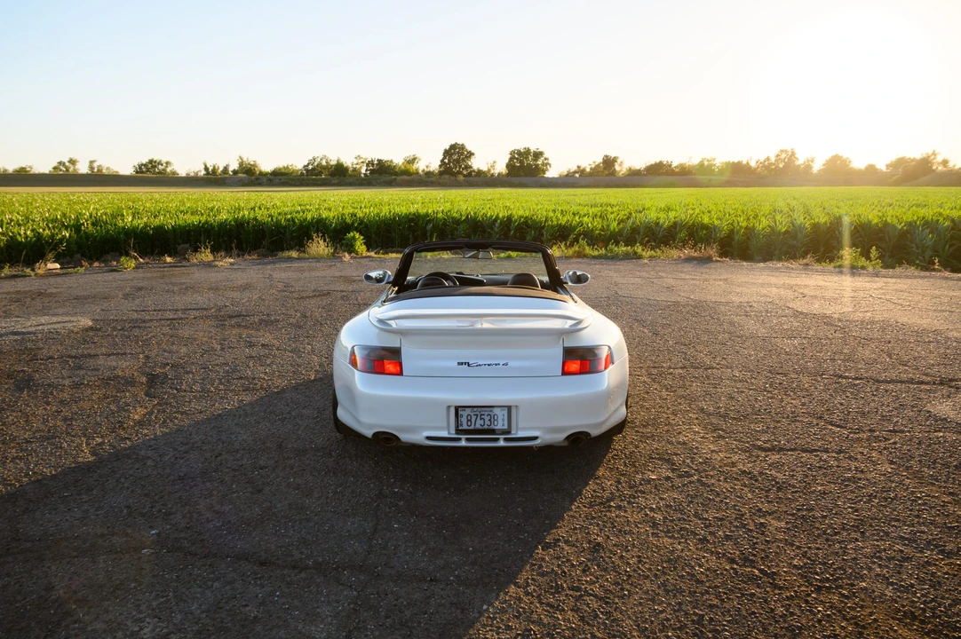 2000 Porsche 996 Carrera 4 - Image 24 of 31