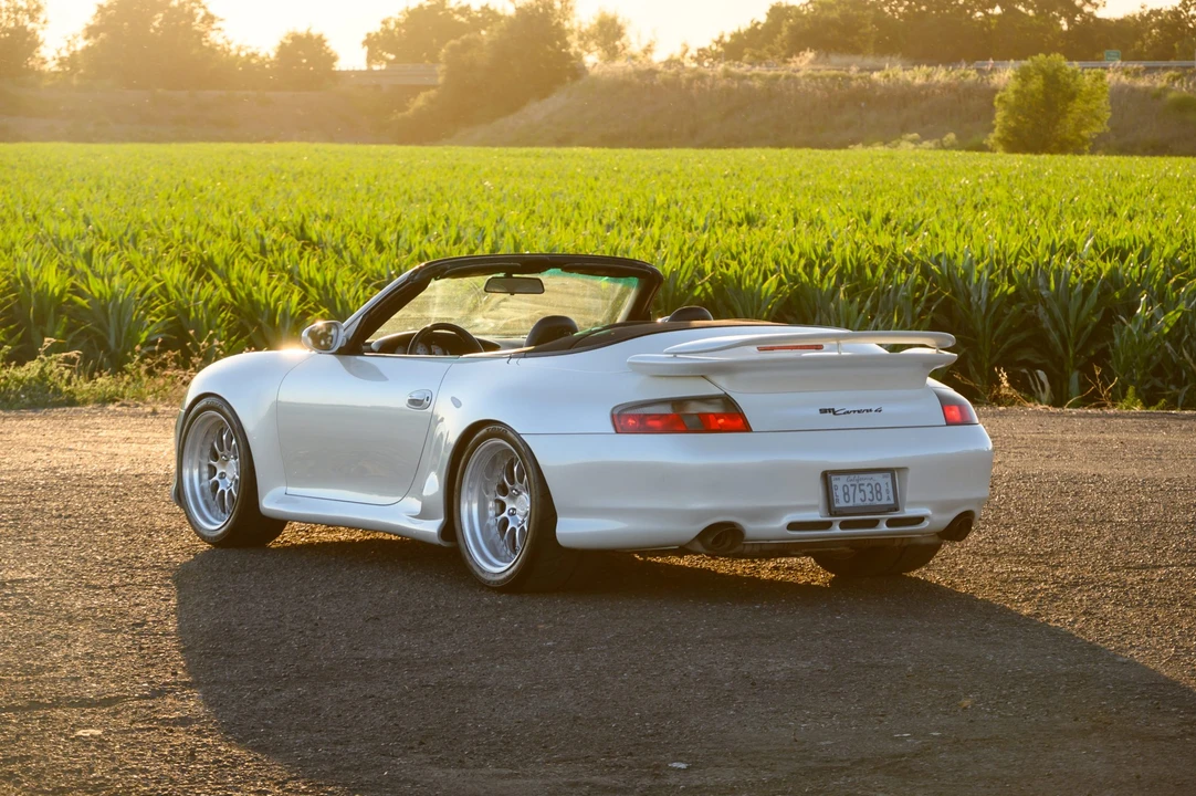 2000 Porsche 996 Carrera 4 - Image 19 of 31