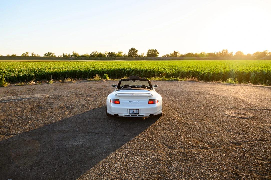2000 Porsche 996 Carrera 4 - Image 26 of 31