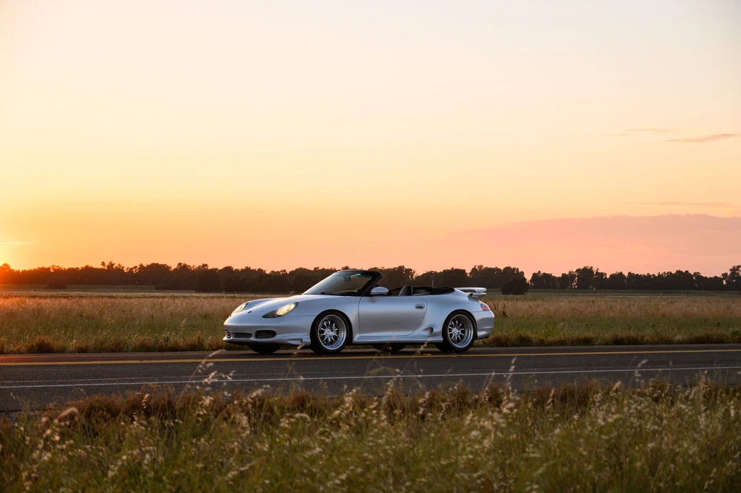 2000 Porsche 996 Carrera 4 - Image 9 of 31