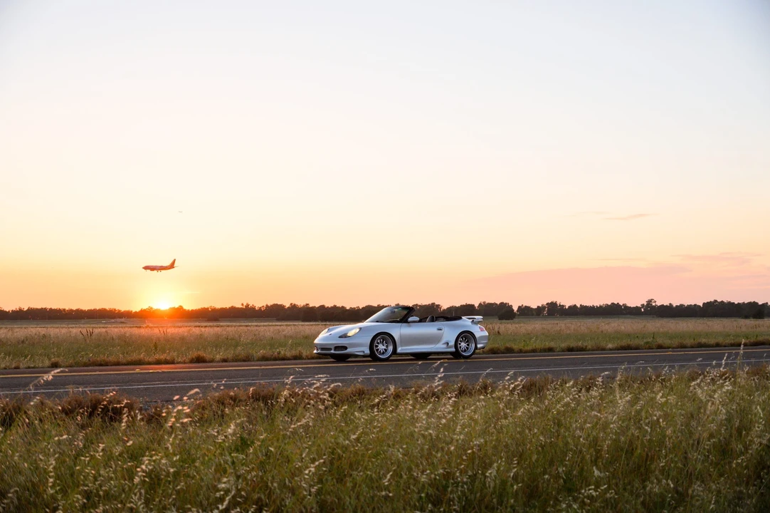 2000 Porsche 996 Carrera 4 - Image 8 of 31