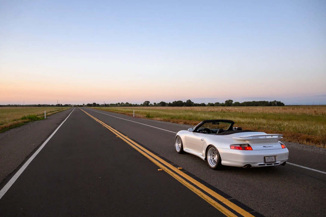 2000 Porsche 996 Carrera 4 - Image 16 of 31