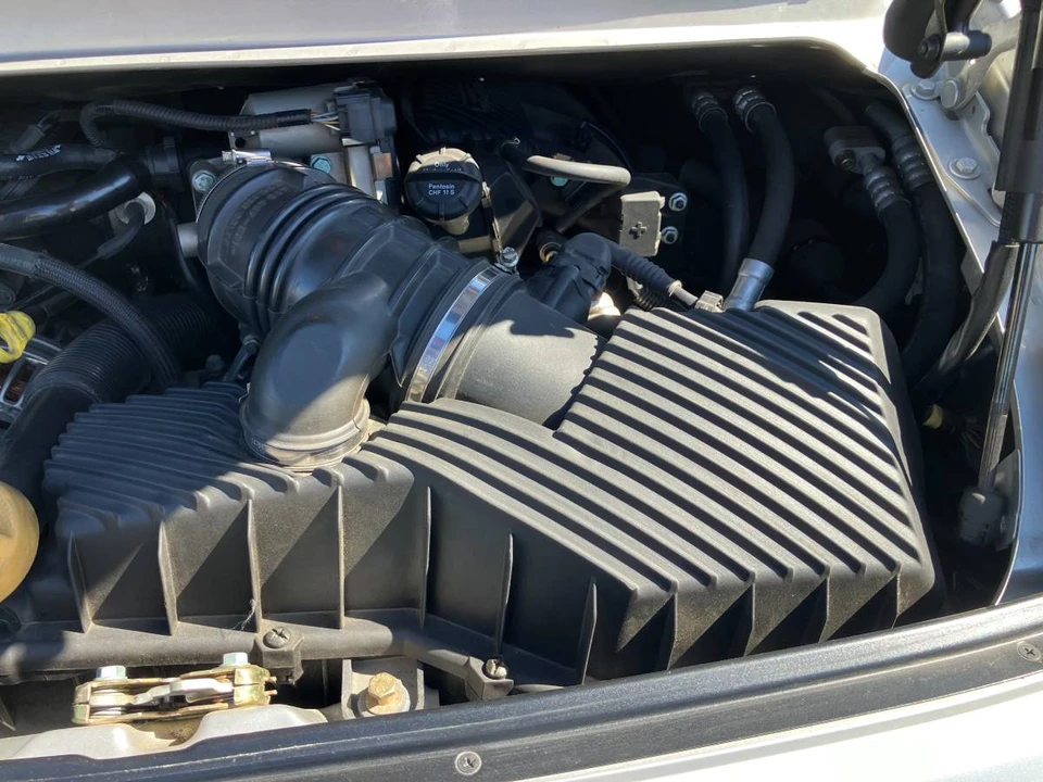 2000 Porsche 996 Carrera 4 - Image 12 of 14