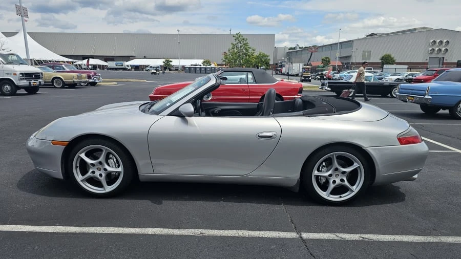 2000 Porsche 996 Carrera 4 - Image 2 of 12