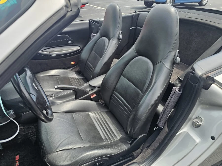 2000 Porsche 996 Carrera 4 - Image 10 of 12