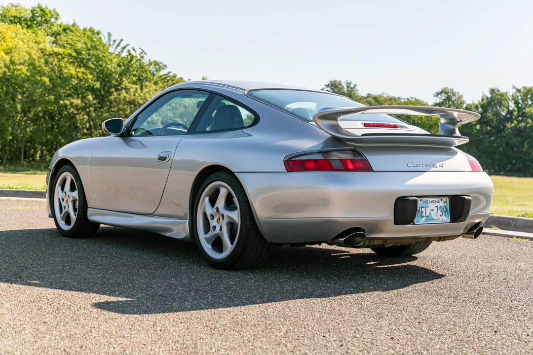 2000 Porsche 996 Carrera 4 - Image 10 of 31