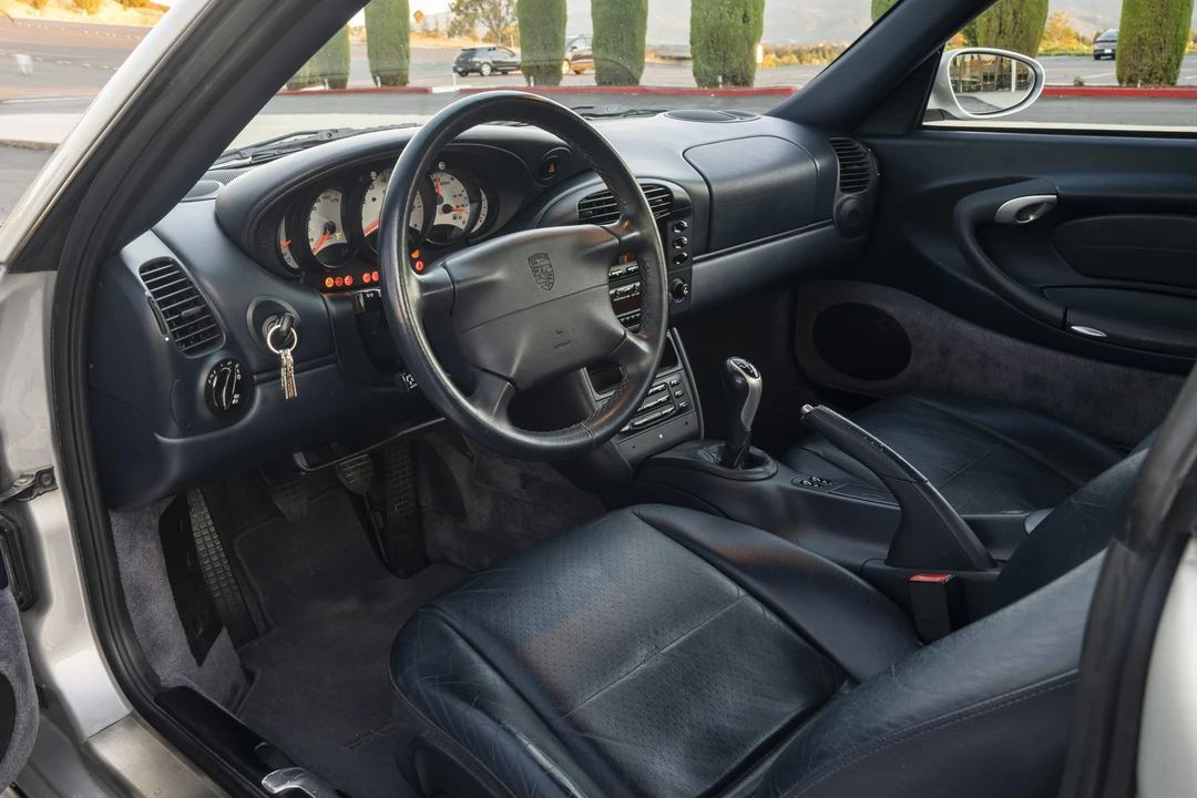 2000 Porsche 996 Carrera - Image 27 of 31