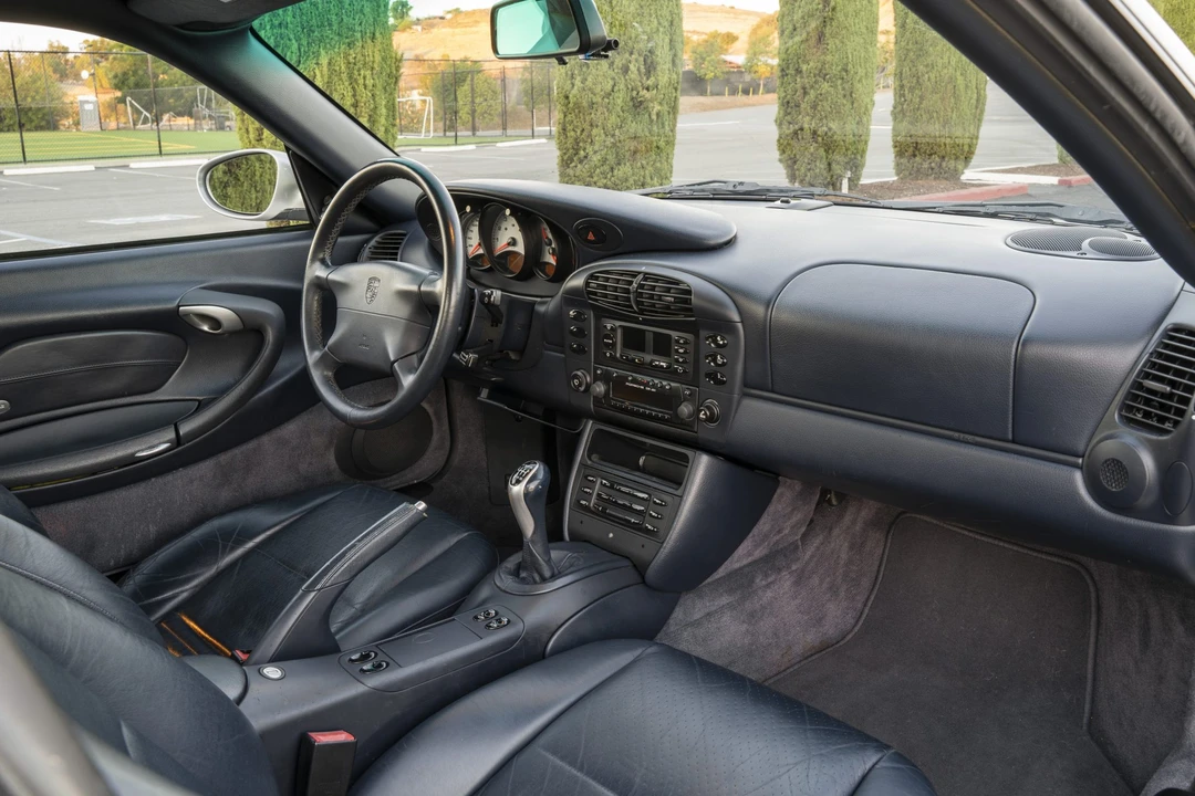 2000 Porsche 996 Carrera - Image 26 of 31
