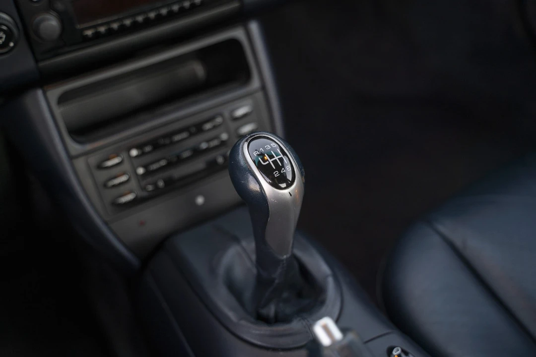 2000 Porsche 996 Carrera - Image 30 of 31