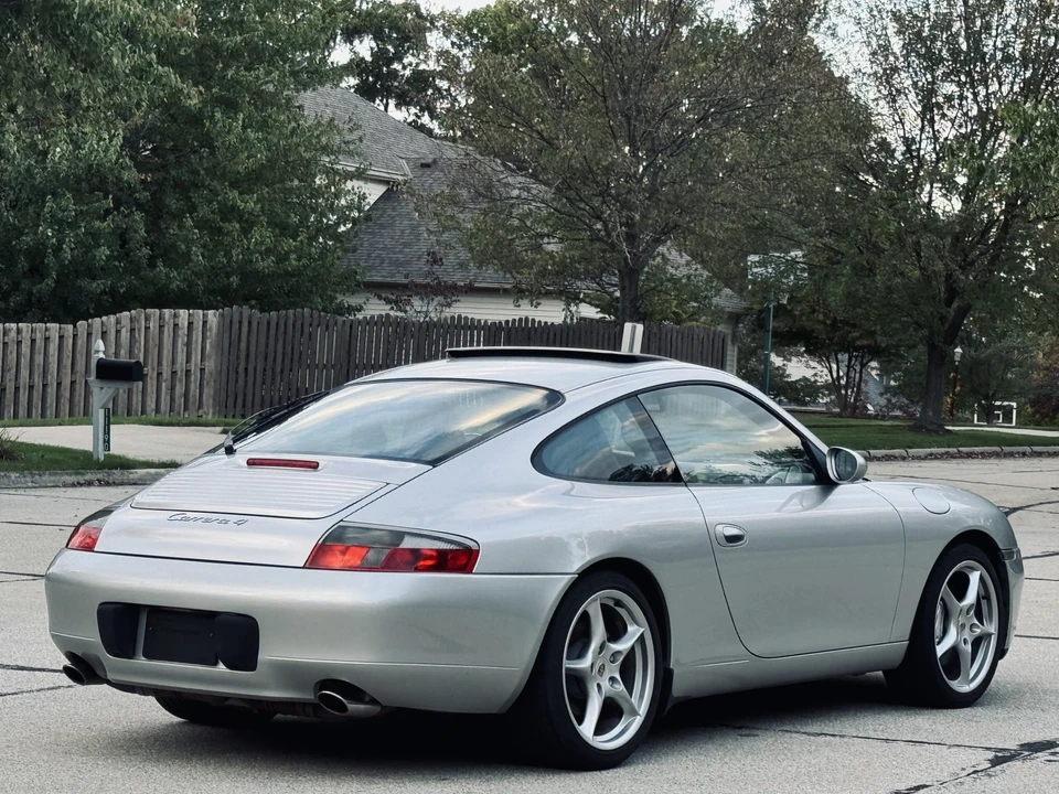 2000 Porsche 996 Carrera - Image 12 of 31