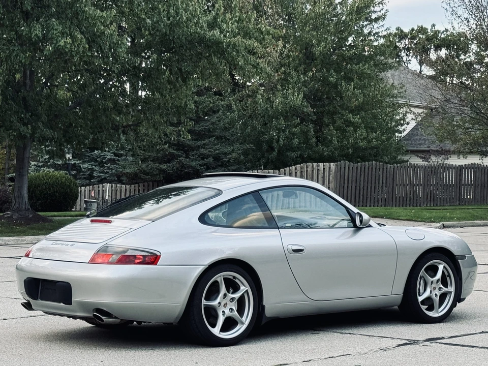 2000 Porsche 996 Carrera - Image 11 of 31