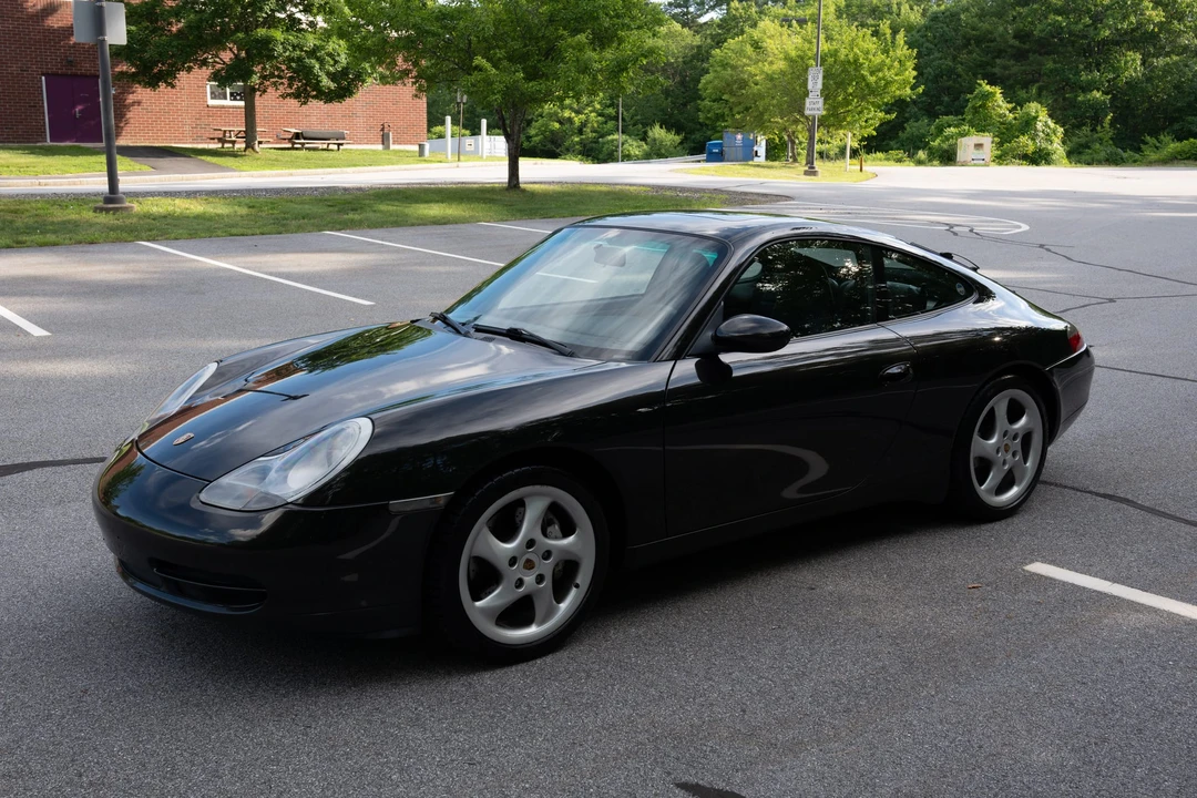 2000 Porsche 996 Carrera 4 - Image 2 of 31