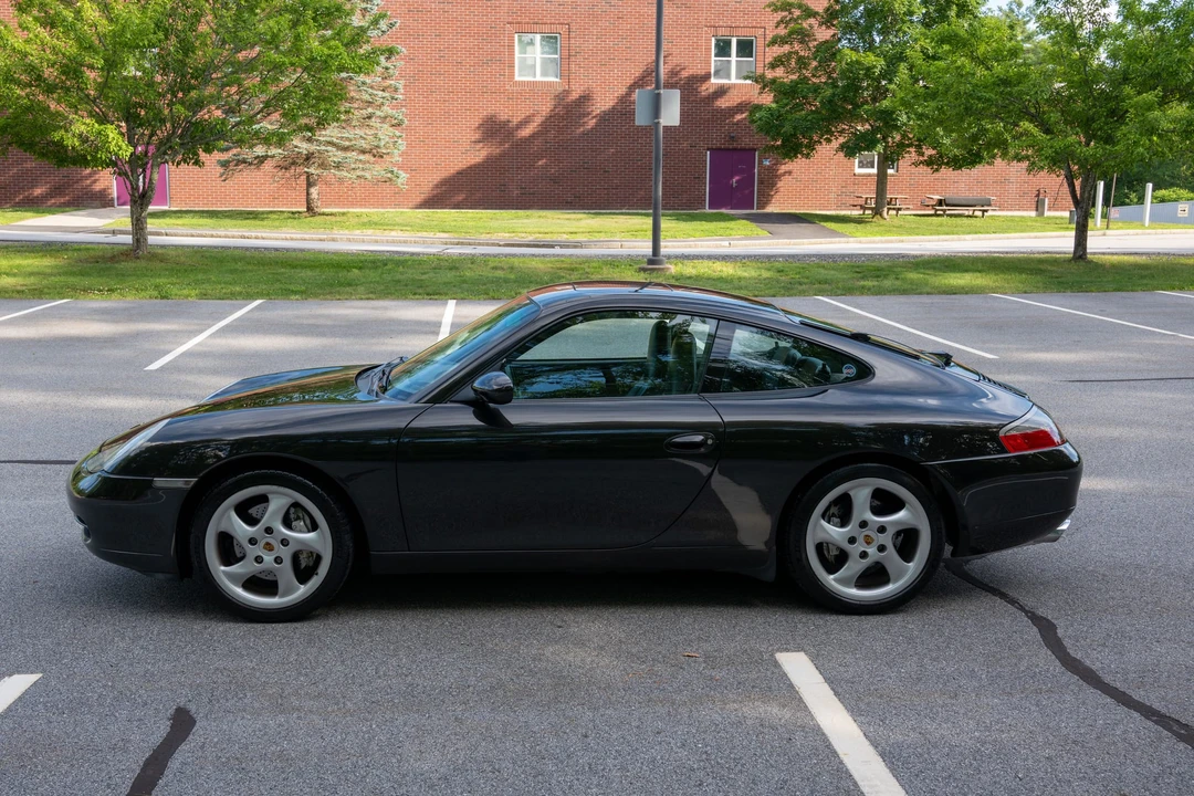 2000 Porsche 996 Carrera 4 - Image 14 of 31