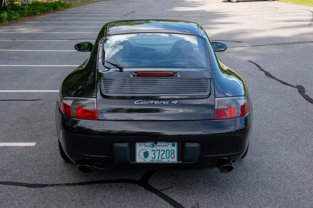 2000 Porsche 996 Carrera 4 - Image 11 of 31