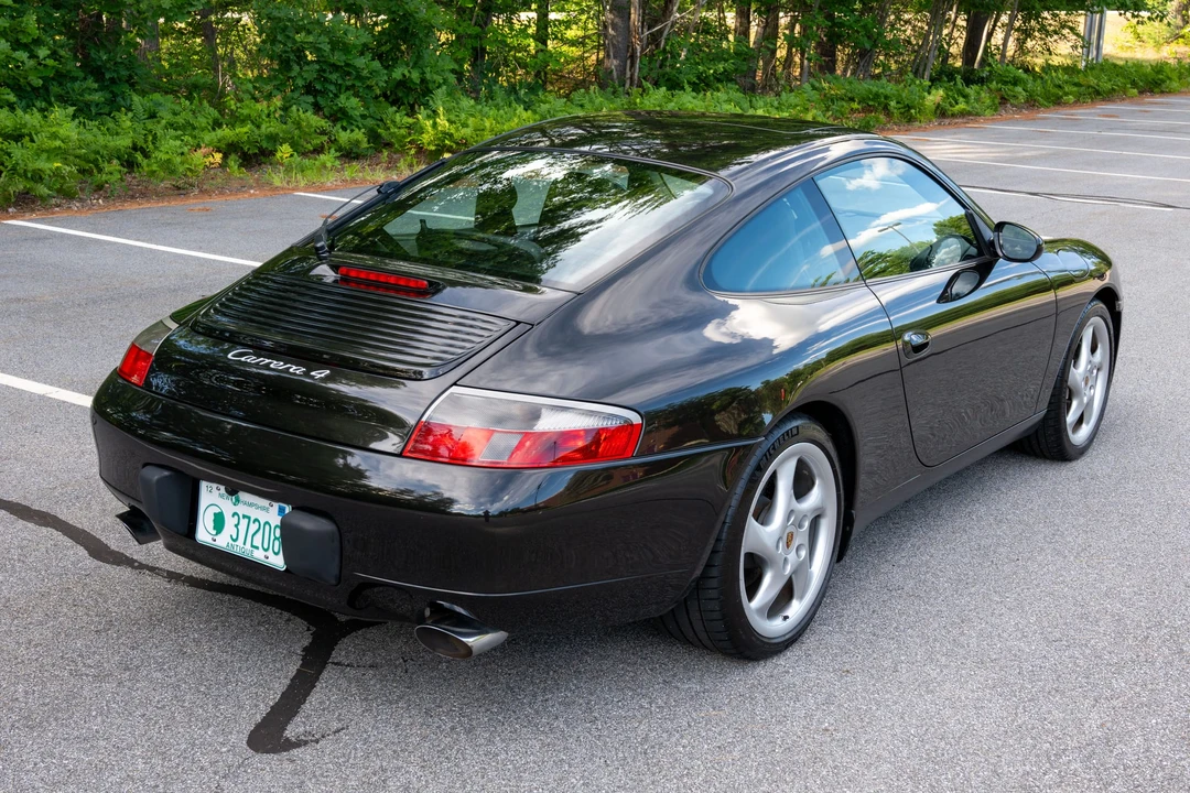 2000 Porsche 996 Carrera 4 - Image 9 of 31