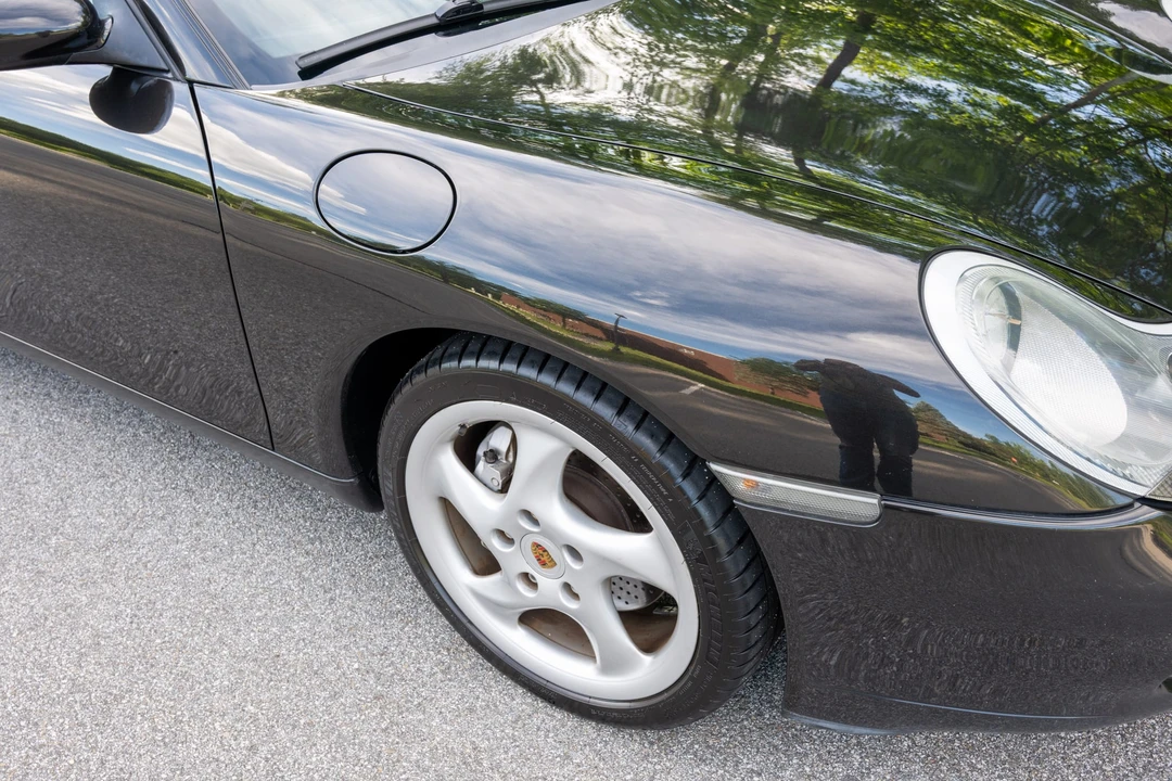 2000 Porsche 996 Carrera 4 - Image 16 of 31