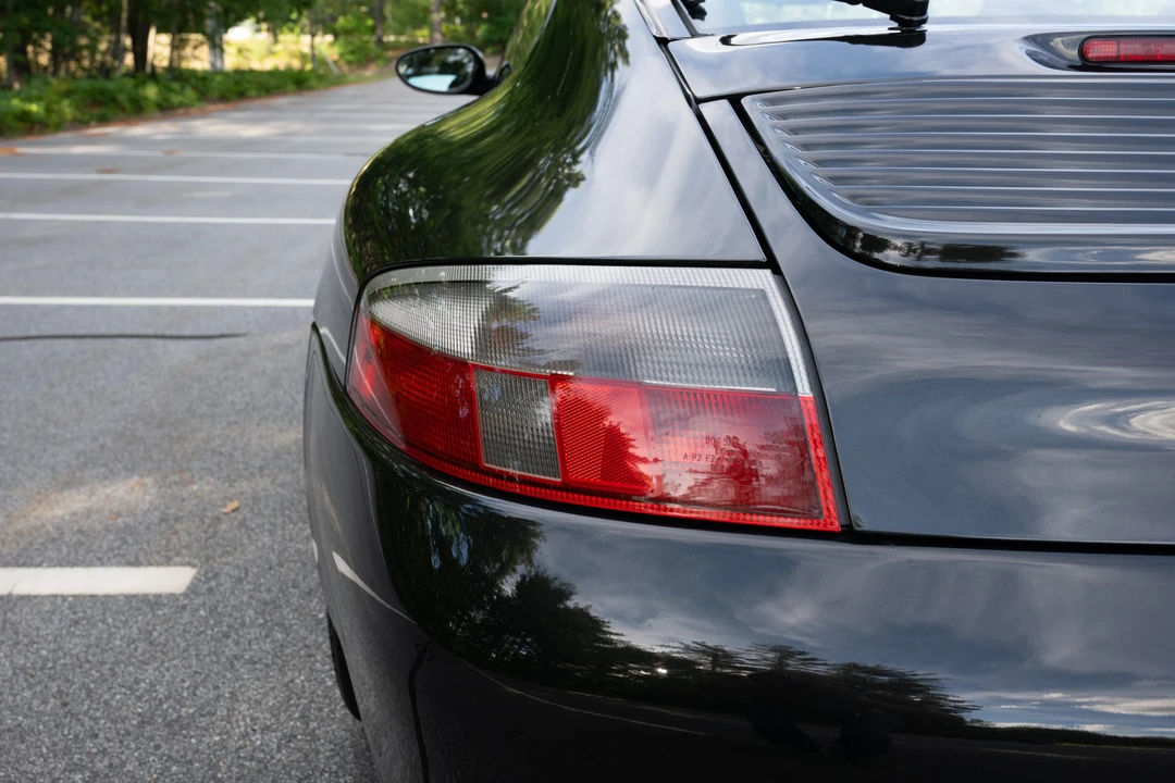 2000 Porsche 996 Carrera 4 - Image 24 of 31