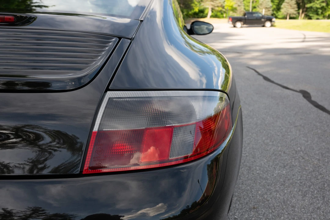 2000 Porsche 996 Carrera 4 - Image 21 of 31