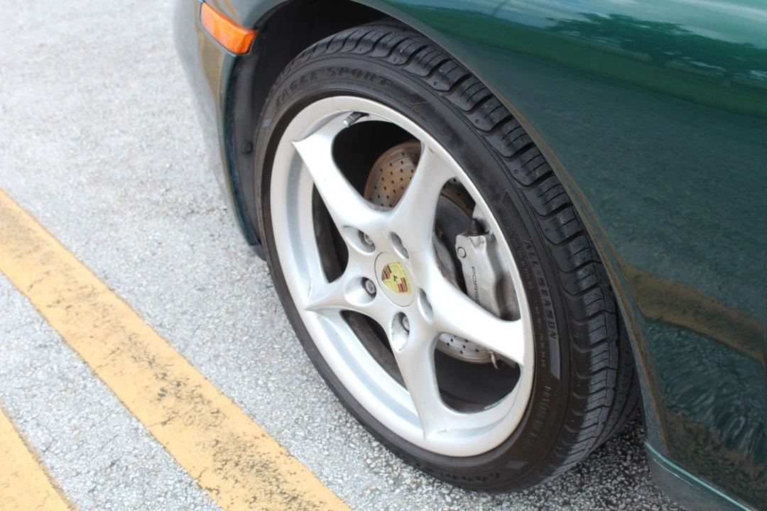 2000 Porsche 996 Carrera - Image 28 of 31