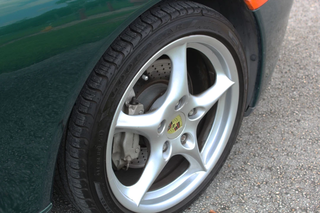 2000 Porsche 996 Carrera - Image 30 of 31