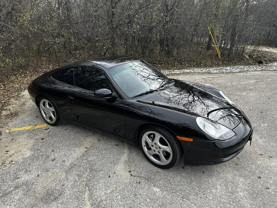 2000 Porsche 996 Carrera 4 - Image 12 of 31