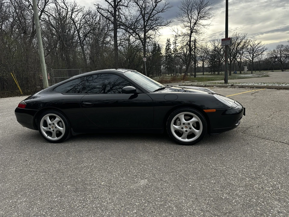 2000 Porsche 996 Carrera 4 - Image 22 of 31